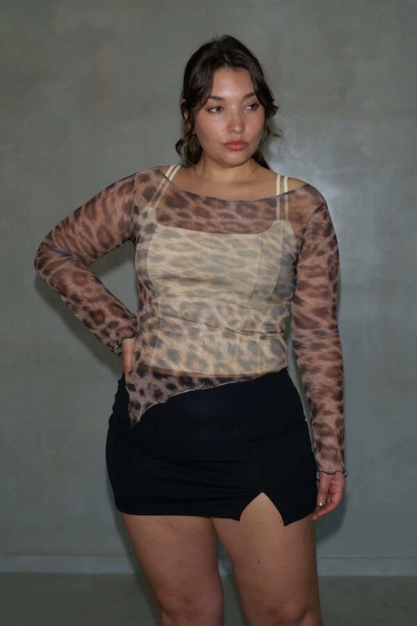 IMG-20251229-WA0162 Blusa print asimetrica