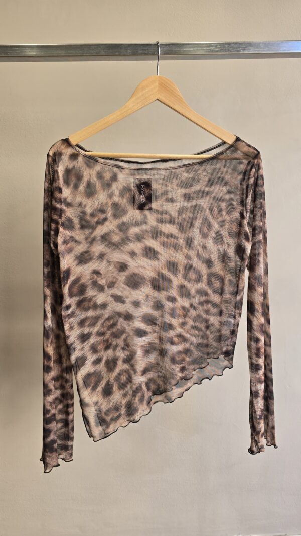 IMG-20260303-WA0167 Blusa print asimetrica