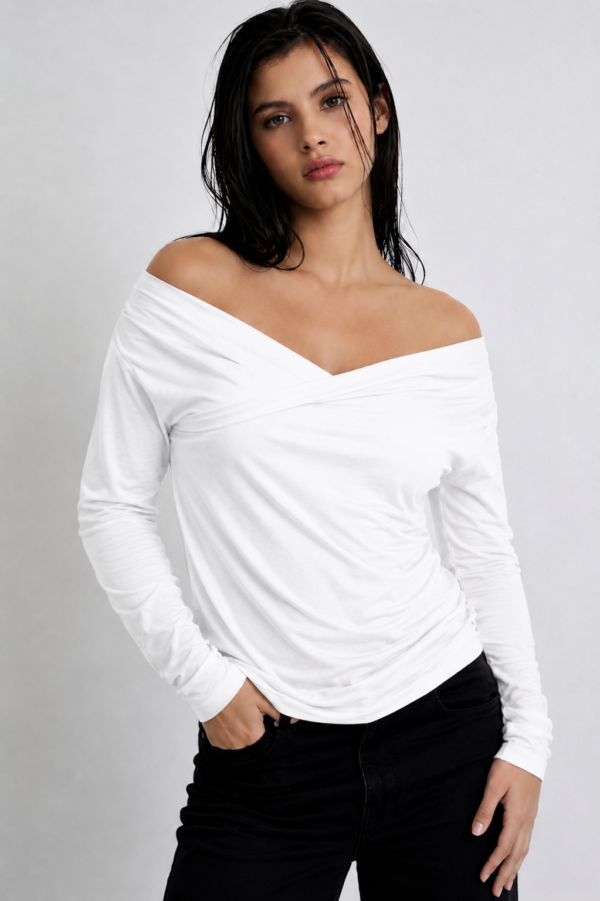 Blusa camiseta v cruzada